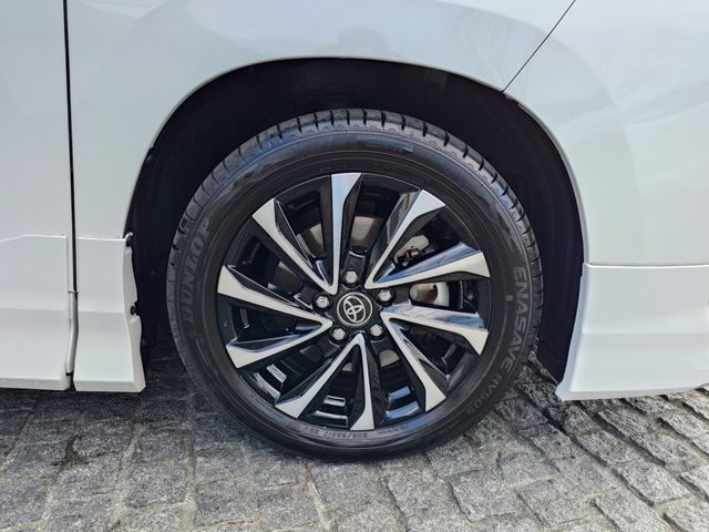 TOYOTA NOAH HYBRID 2024 Image 31