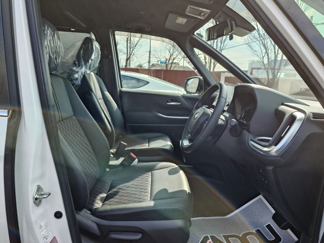 TOYOTA NOAH HYBRID 2024 Image 31