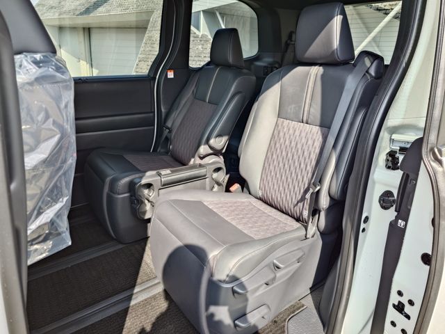 TOYOTA NOAH HYBRID 2024 Image 31