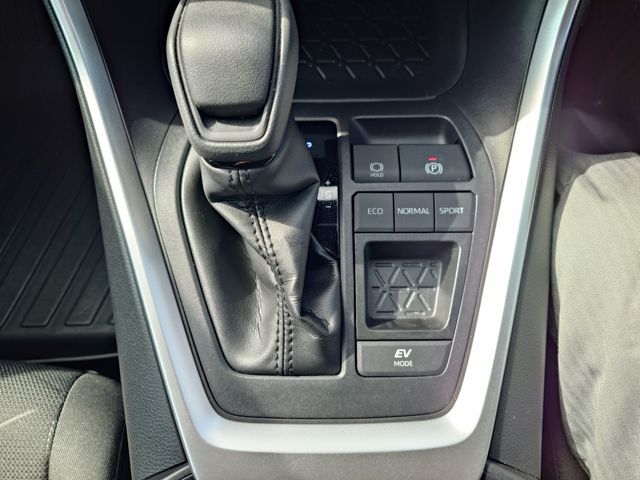 TOYOTA RAV4 HYBRID 2WD 2023 Image 31