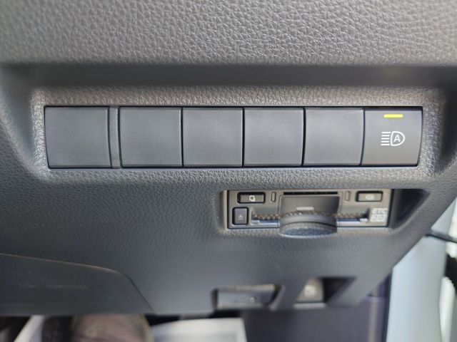 TOYOTA RAV4 HYBRID 2WD 2023 Image 31