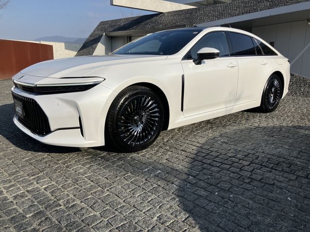 TOYOTA CROWN SEDAN HYBRID 2025 Image 31