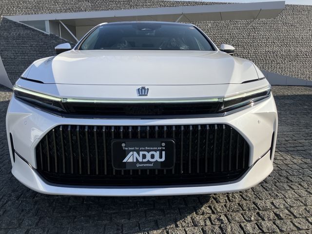 TOYOTA CROWN SEDAN HYBRID 2025 Image 31