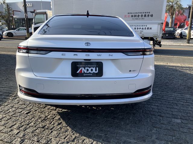 TOYOTA CROWN SEDAN HYBRID 2025 Image 31