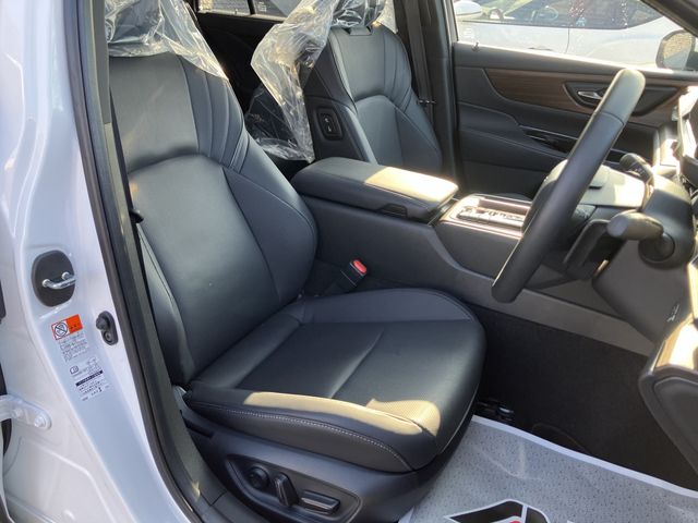 TOYOTA CROWN SEDAN HYBRID 2025 Image 31