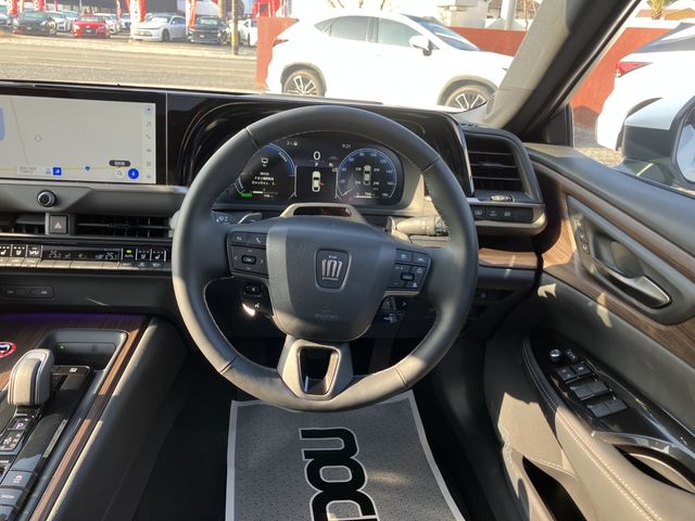 TOYOTA CROWN SEDAN HYBRID 2025 Image 31