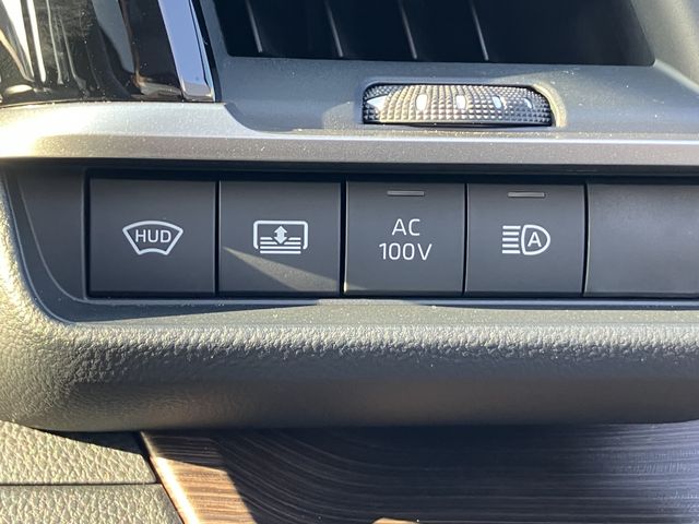 TOYOTA CROWN SEDAN HYBRID 2025 Image 31