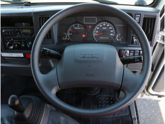 ISUZU ELF 2018 Image 31