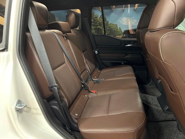 TOYOTA LANDCRUISER 250 2024 Image 31