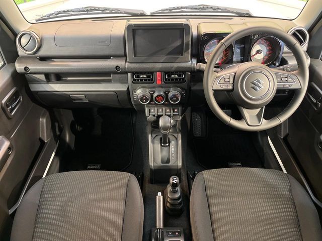 SUZUKI JIMNY NOMADE 2026 Image 31