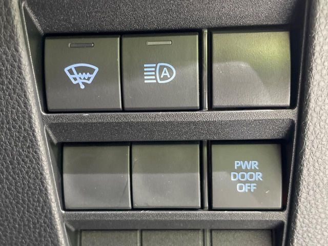 TOYOTA VOXY 4WD 2025 Image 31