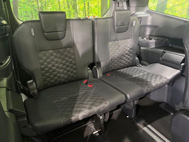 TOYOTA VOXY 4WD 2025 Image 31