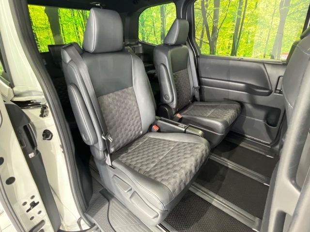 TOYOTA VOXY 4WD 2025 Image 31