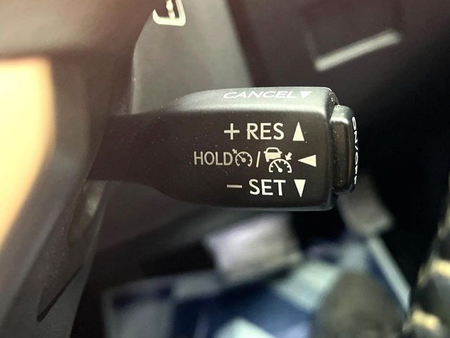 TOYOTA LEXUS NX300H 2018 Image 31