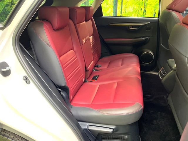 TOYOTA LEXUS NX300H 2018 Image 31