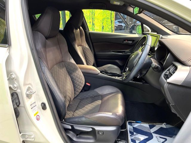 TOYOTA C-HR 2017 Image 31