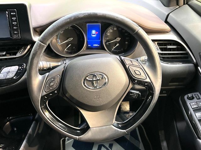 TOYOTA C-HR 2017 Image 31