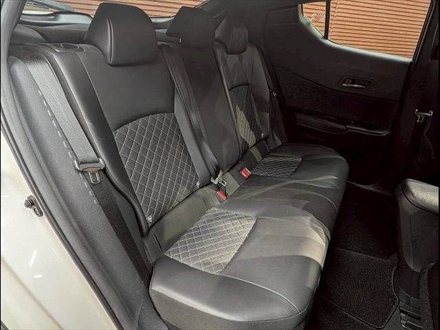 TOYOTA C-HR 2019 Image 31