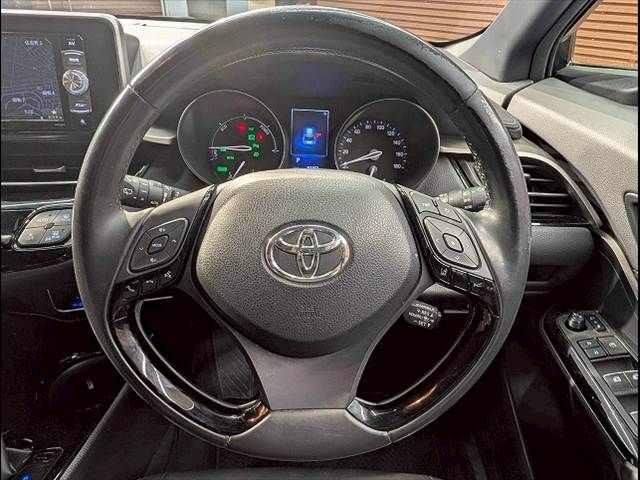 TOYOTA C-HR 2019 Image 31