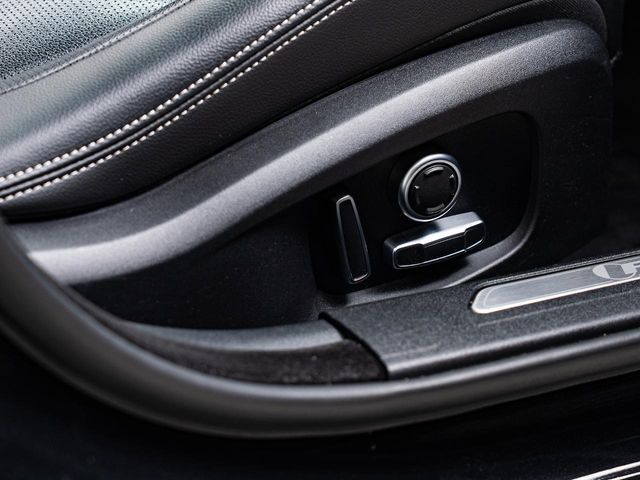 JAGUAR XESERIES 2021 Image 31