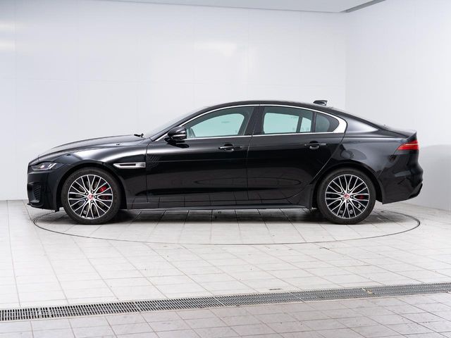 JAGUAR XESERIES 2021 Image 31