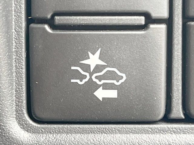 TOYOTA NOAH 2018 Image 31