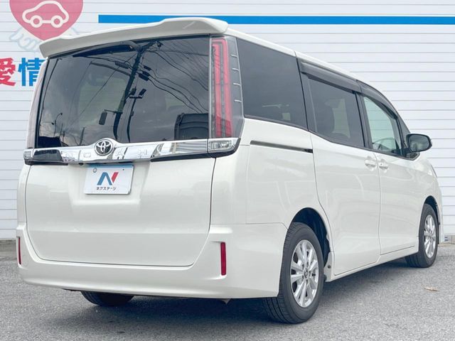 TOYOTA NOAH 2018 Image 31