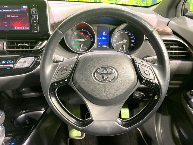 TOYOTA C-HR 2018 Image 31