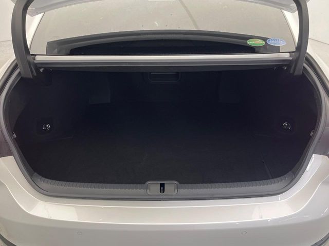 TOYOTA LEXUS ES300H 2019 Image 31