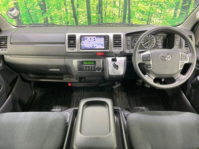 TOYOTA HIACE VAN 2WD 2024 Image 31