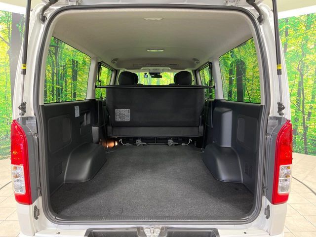 TOYOTA HIACE VAN 2WD 2024 Image 31