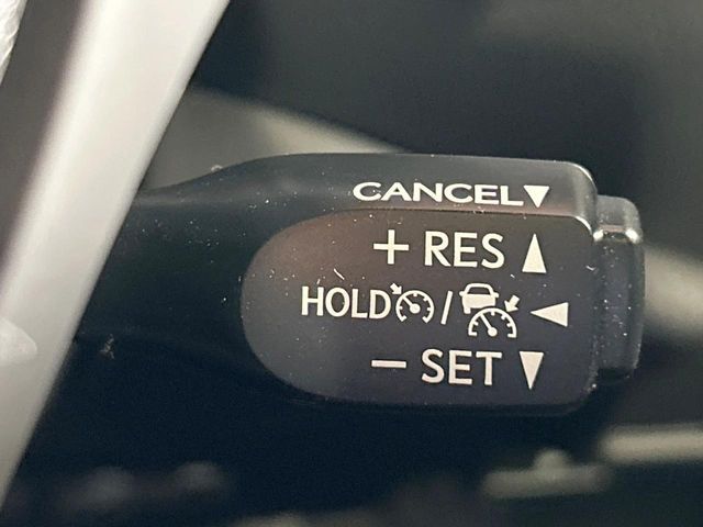 TOYOTA C-HR 2017 Image 31