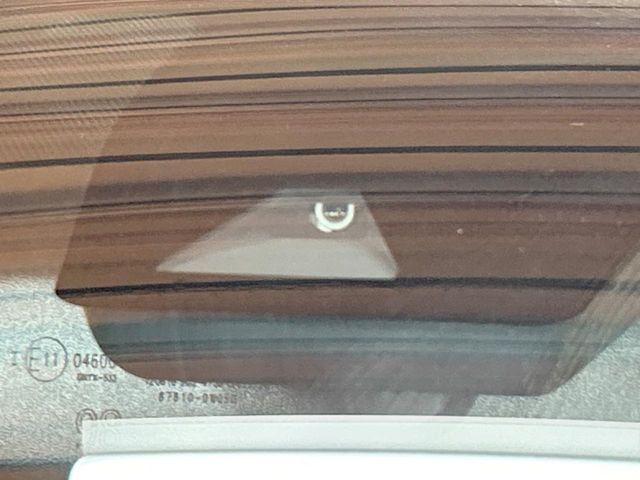 TOYOTA C-HR 2017 Image 31