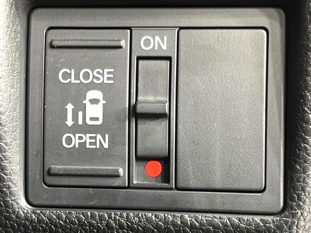 HONDA N BOX CUSTOM 4WD 2018 Image 31