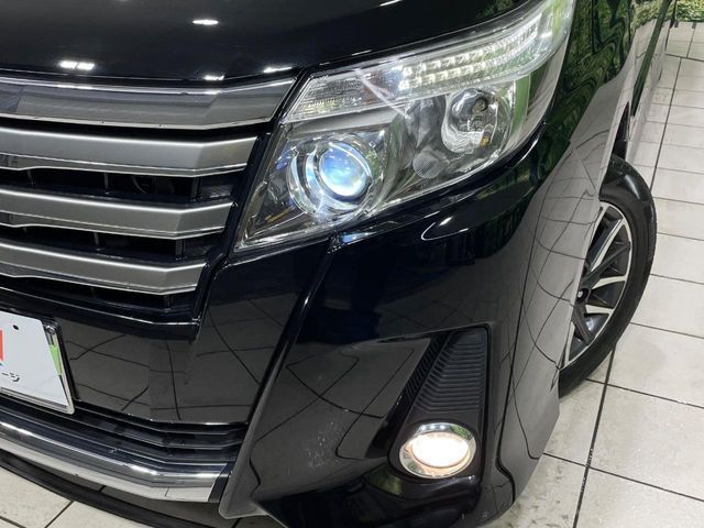 TOYOTA NOAH 2016 Image 31