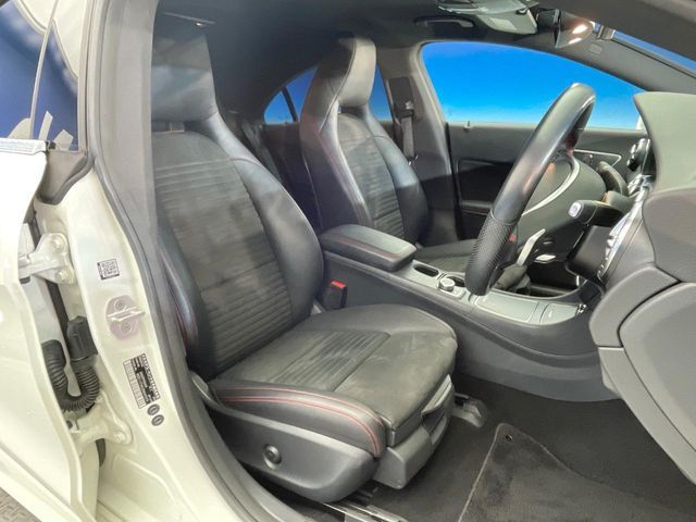 MERCEDES BENZ CLA CL 2017 Image 31