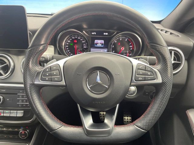 MERCEDES BENZ CLA CL 2017 Image 31