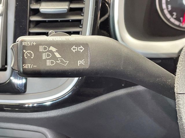 VOLKSWAGEN THE BEETL 2016 Image 31