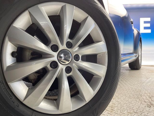 VOLKSWAGEN THE BEETL 2016 Image 31