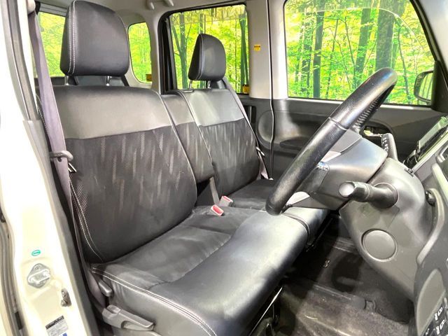 DAIHATSU TANTO CUSTOM 2015 Image 31