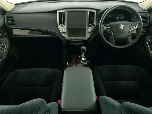 TOYOTA CROWN SEDAN HYBRID 2017 Image 31