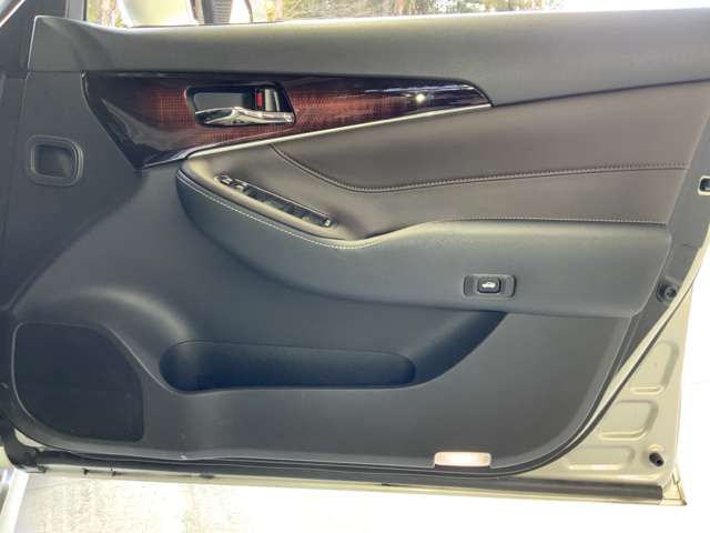 TOYOTA CROWN SEDAN HYBRID 2017 Image 31