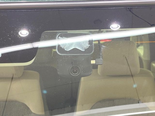 HONDA N BOX 2019 Image 31