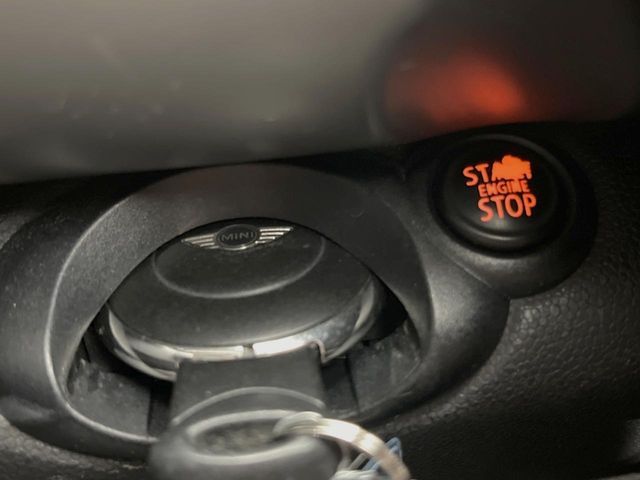 BMW MINI COOPER D CR 2015 Image 31