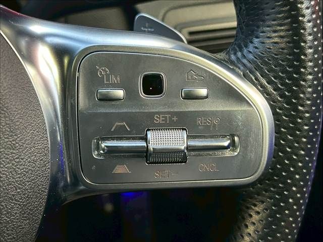 MERCEDES BENZ GLC CL 2019 Image 31