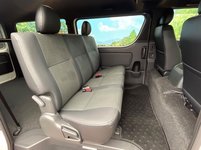 TOYOTA HIACE VAN 2WD 2025 Image 31