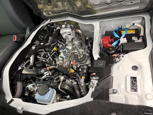 TOYOTA HIACE VAN 2WD 2025 Image 31