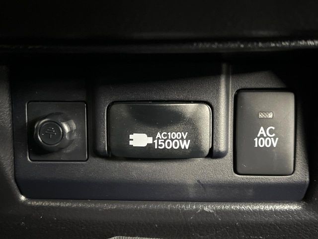 TOYOTA LEXUS NX300H 2017 Image 31