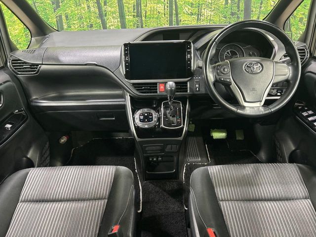 TOYOTA VOXY 2018 Image 31