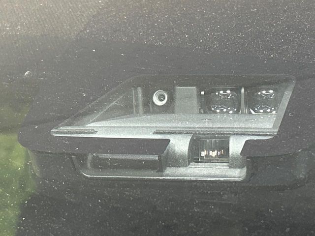 TOYOTA VOXY 2018 Image 31